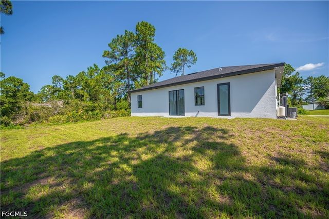 3123 69th ST W, Lehigh Acres, FL 33971