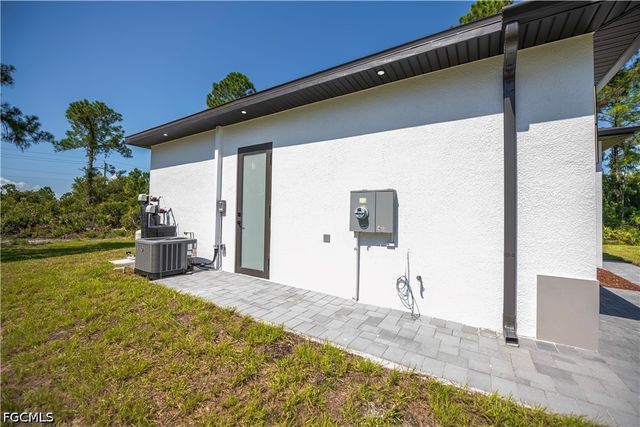 3123 69th ST W, Lehigh Acres, FL 33971