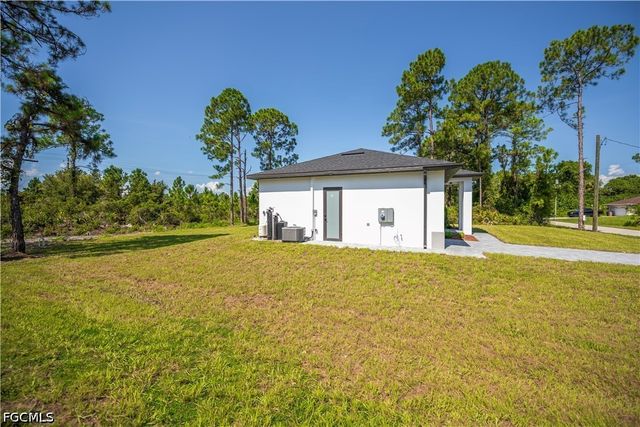 3123 69th ST W, Lehigh Acres, FL 33971
