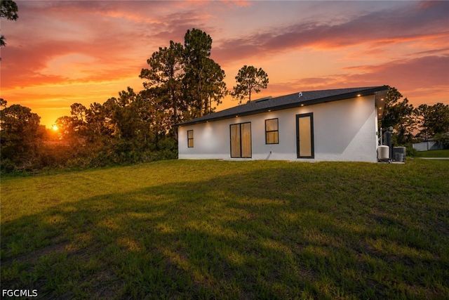 3123 69th ST W, Lehigh Acres, FL 33971
