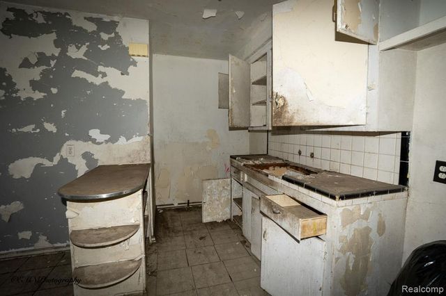 13449 Greiner Street, Detroit, MI 48205