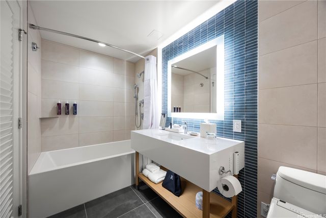 1390 Kapiolani Boulevard 3407, Honolulu, HI 96814