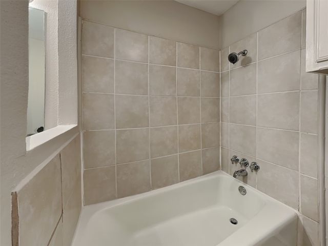 829 Via Valencia, Mesquite, TX 75150