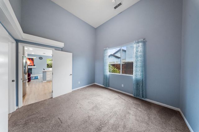 8809 Coral Berry Way, Elk Grove, CA 95624