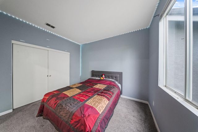 8809 Coral Berry Way, Elk Grove, CA 95624