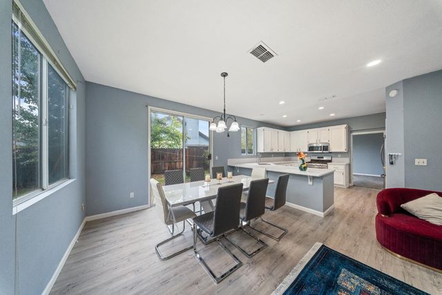 8809 Coral Berry Way, Elk Grove, CA 95624