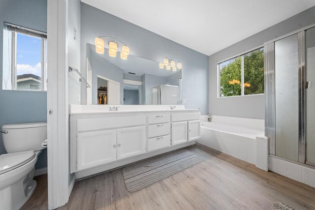 8809 Coral Berry Way, Elk Grove, CA 95624