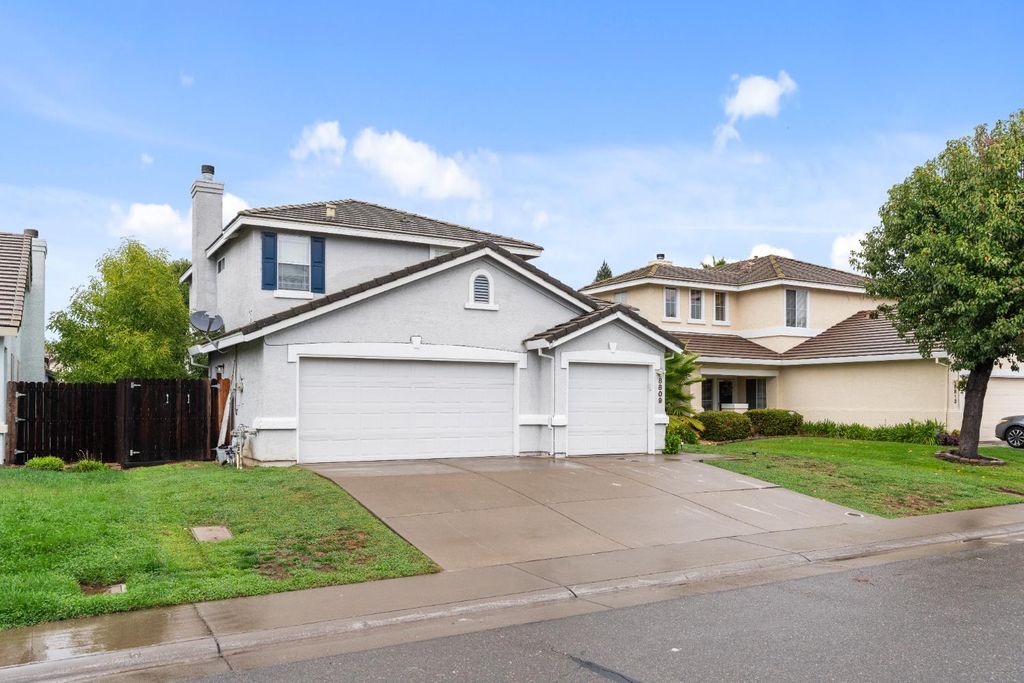 8809 Coral Berry Way, Elk Grove, CA 95624