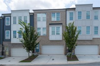 381 SKYLAR SE Way, Atlanta, GA 30315