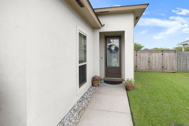 1275 Madrid Ave, St Gabriel, LA 70776