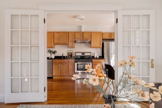 10 Washington Ave. 2, Waltham, MA 02453