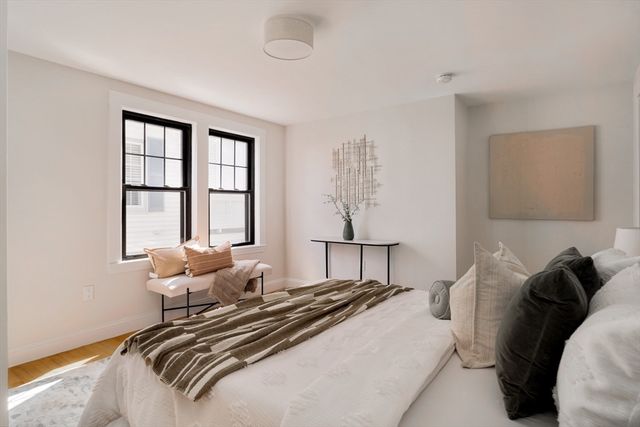 10 Washington Ave. 2, Waltham, MA 02453