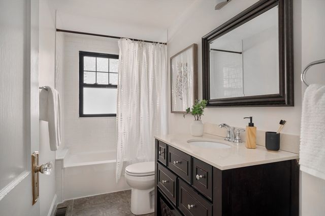 10 Washington Ave. 2, Waltham, MA 02453