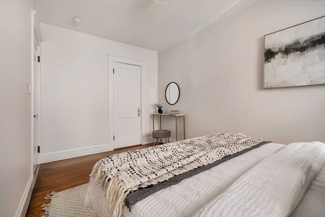 10 Washington Ave. 2, Waltham, MA 02453