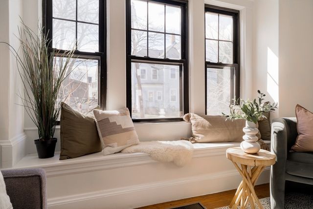 10 Washington Ave. 2, Waltham, MA 02453