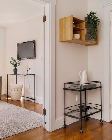 10 Washington Ave. 2, Waltham, MA 02453