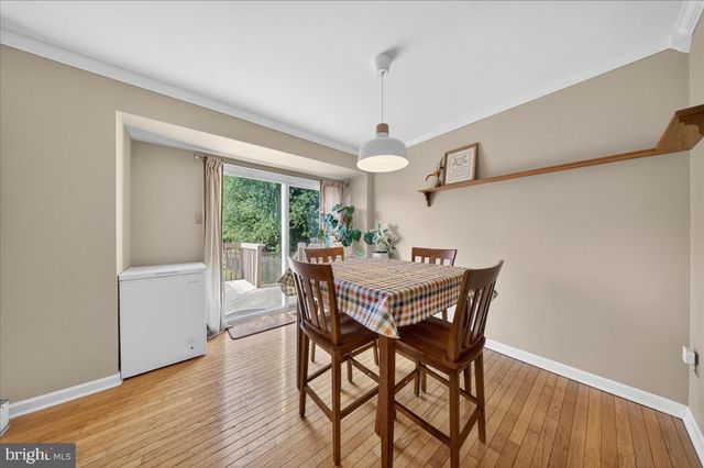111 W NEWTOWN PL, Newark, DE 19702