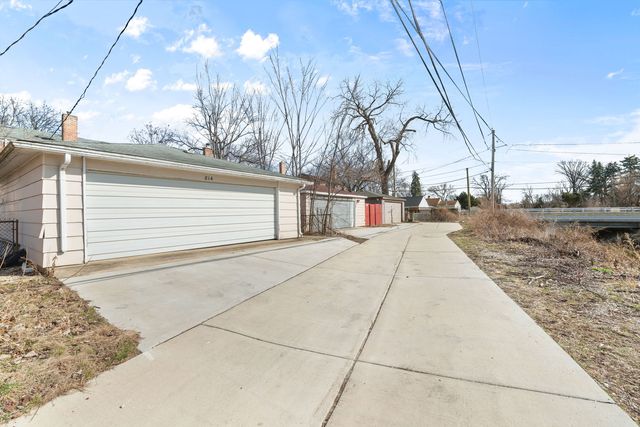 814 Norfolk Avenue, Westchester, IL 60154