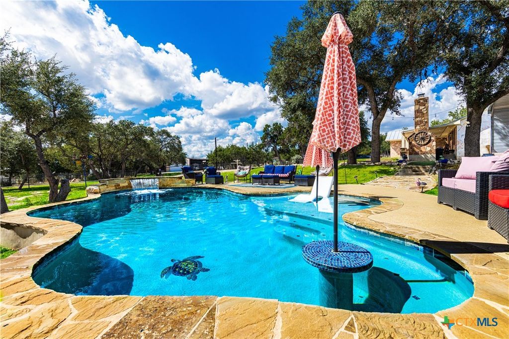 341 Ringtail, Canyon Lake, TX 78133