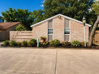 5810 Fairdale Lane, Houston, TX 77057