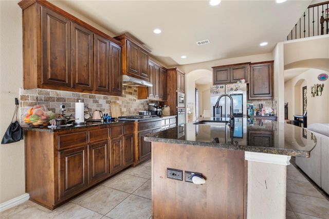 221 Monahans DR, Georgetown, TX 78628