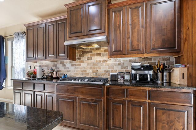 221 Monahans DR, Georgetown, TX 78628