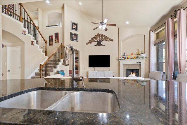 221 Monahans DR, Georgetown, TX 78628