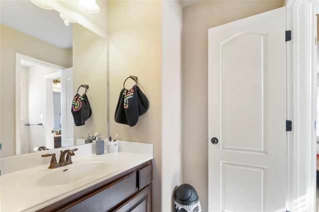 221 Monahans DR, Georgetown, TX 78628