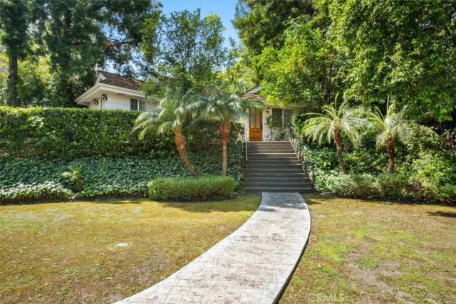 3969 Longridge, Studio City, CA 91604