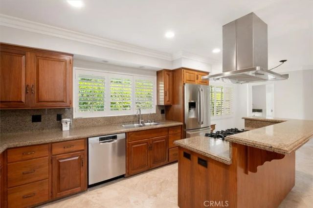 3969 Longridge, Studio City, CA 91604