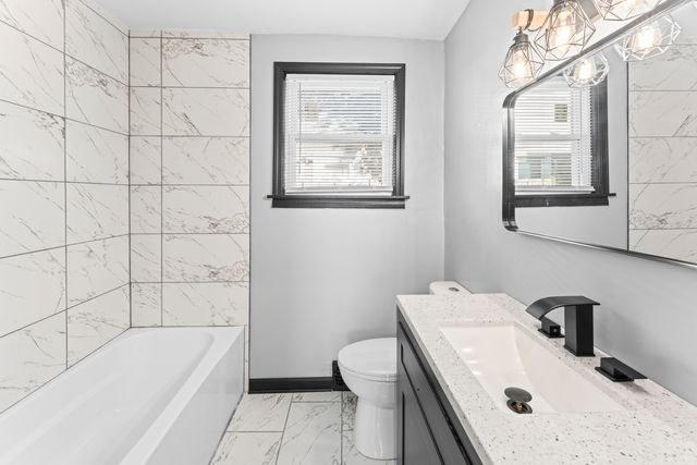 47 48th Avenue, Bellwood, IL 60104