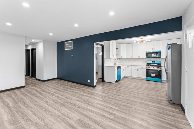 47 48th Avenue, Bellwood, IL 60104