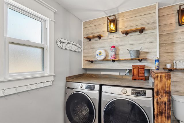 204 E Jackson Street, Pleasantville, IA 50225