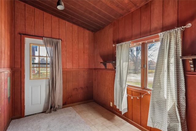 204 E Jackson Street, Pleasantville, IA 50225