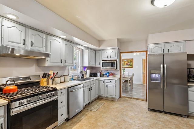 204 E Jackson Street, Pleasantville, IA 50225