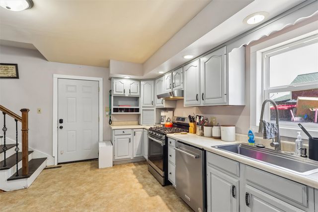 204 E Jackson Street, Pleasantville, IA 50225