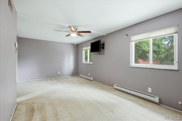 10053 Sakura Drive, St Louis, MO 63128