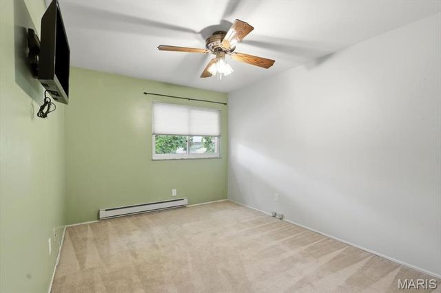 10053 Sakura Drive, St Louis, MO 63128