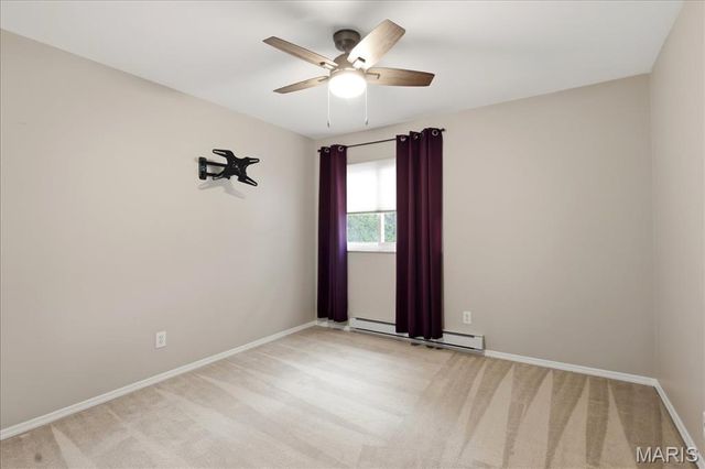 10053 Sakura Drive, St Louis, MO 63128