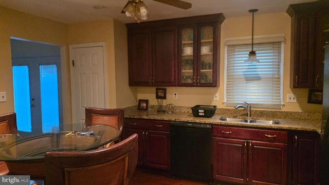 8744 VALLEY DR, Waldorf, MD 20603