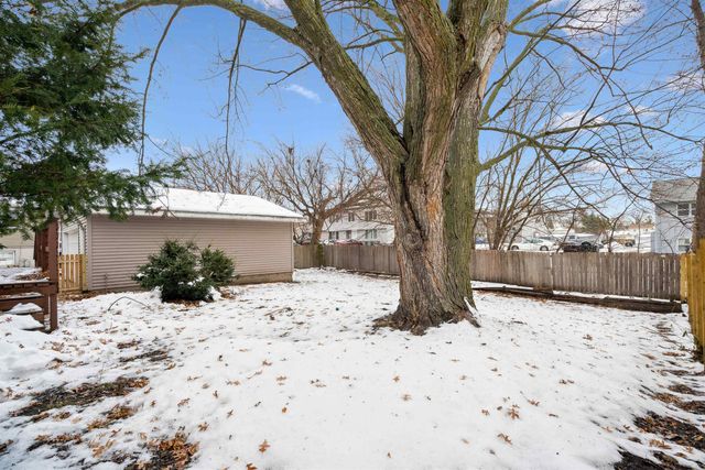 1051 Kaplan Drive, Waterloo, IA 50702