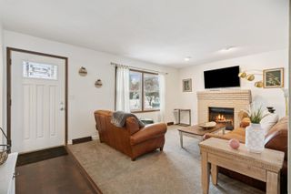 1051 Kaplan Drive, Waterloo, IA 50702