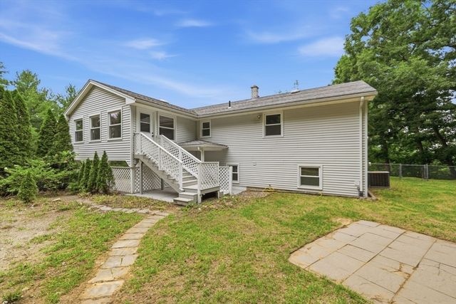25 Norma St, Palmer, MA 01069
