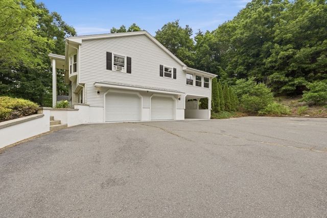 25 Norma St, Palmer, MA 01069