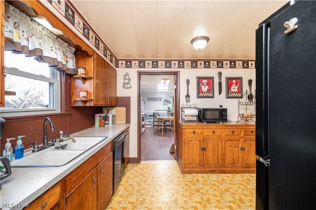 59 Bouquet Avenue, Youngstown, OH 44509