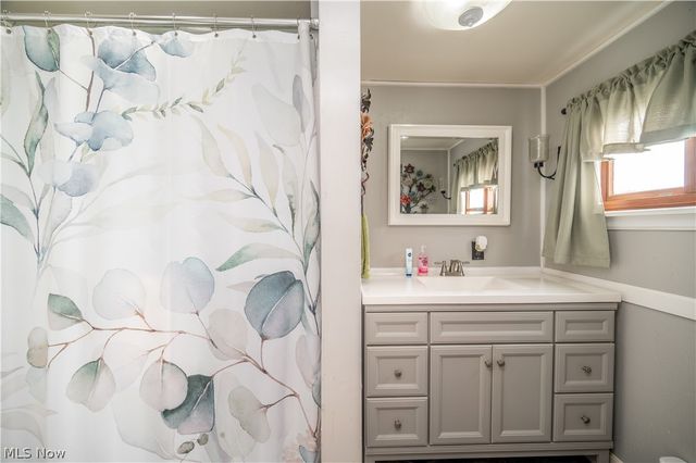 59 Bouquet Avenue, Youngstown, OH 44509