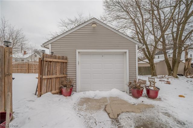 59 Bouquet Avenue, Youngstown, OH 44509