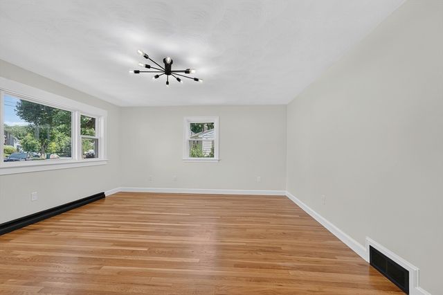 42 Bickford St, Lynn, MA 01904