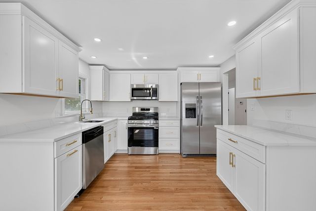 42 Bickford St, Lynn, MA 01904