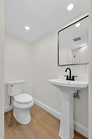 42 Bickford St, Lynn, MA 01904